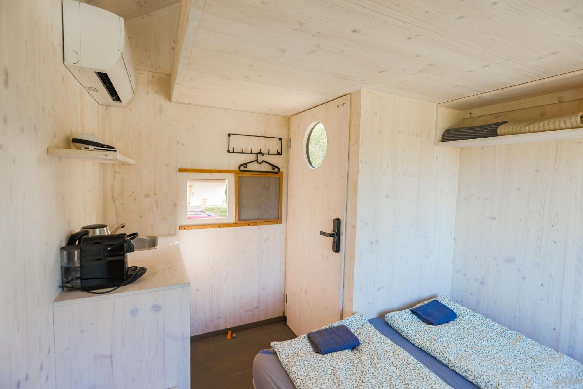 Prague Camping Dzban Bagian luar foto