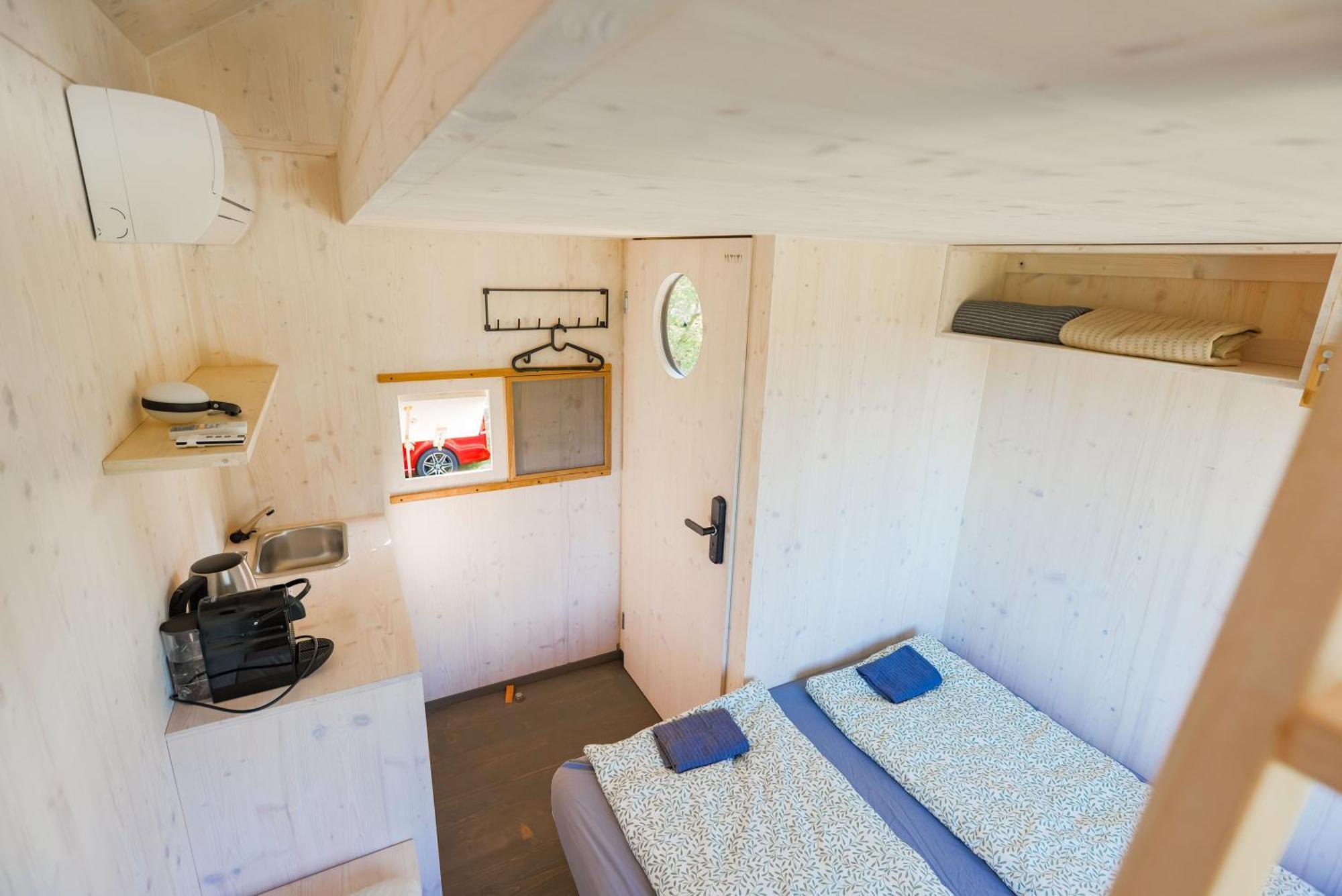 Prague Camping Dzban Bagian luar foto